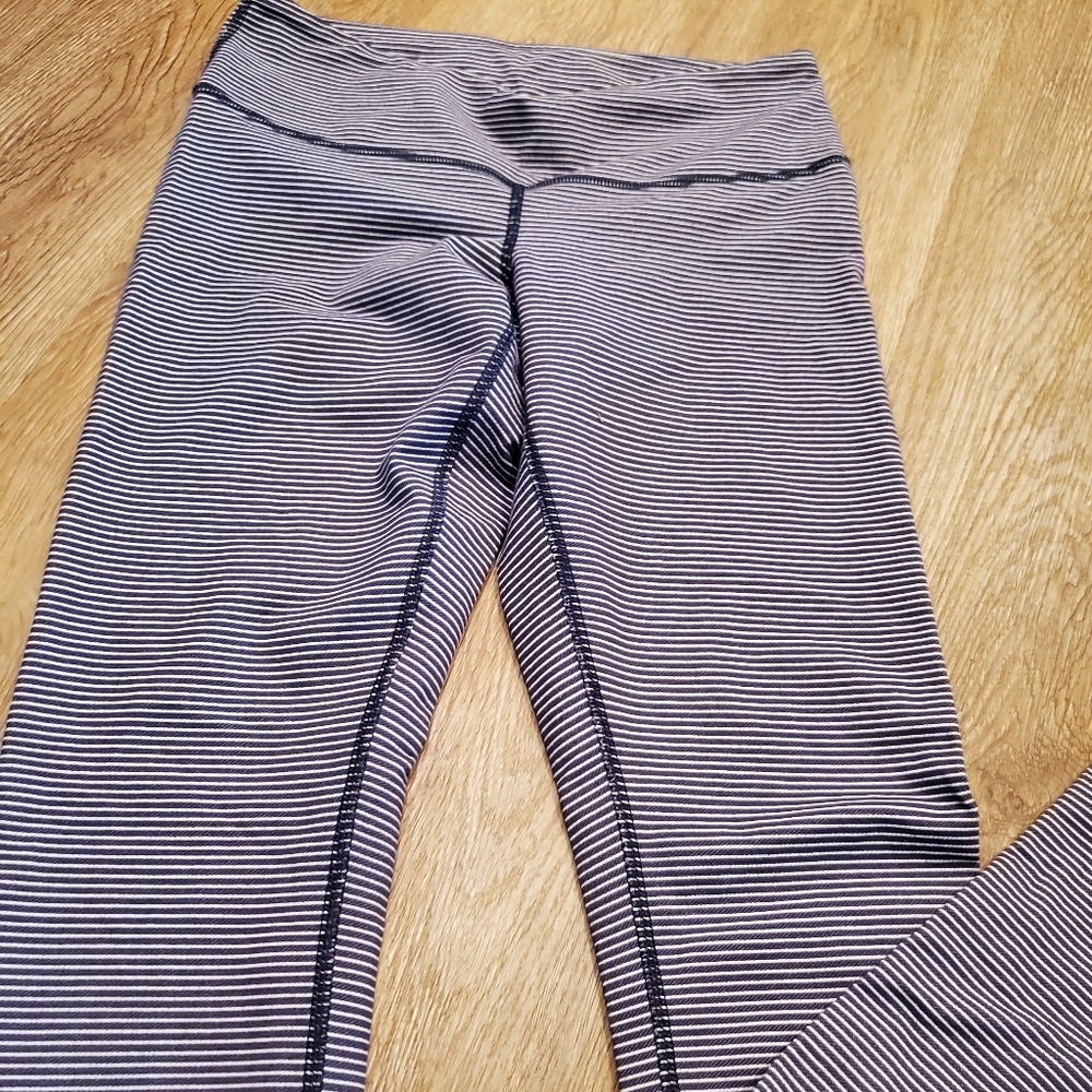 LuLuLemon π Full length Leggings - Picture 2 of 6